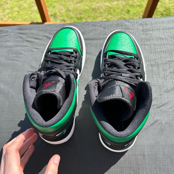 Jordan 1 Mid Green Toe Men’s Size 8.5 Gently Worn - Picture 3 of 6